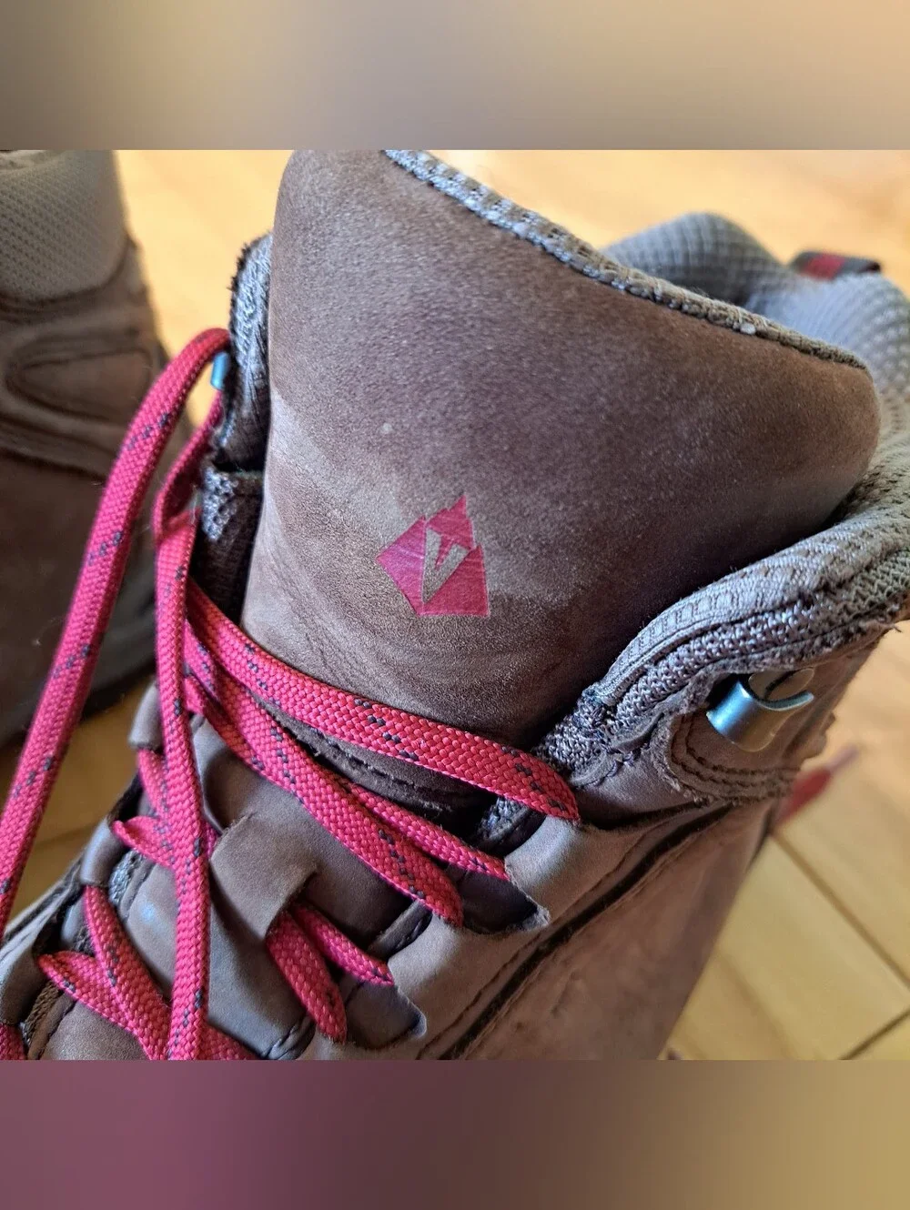 VASQUE 7418 TALUS ULTRADRY Men's Hiking Boots Brown Leather Vibram Sole Size 11